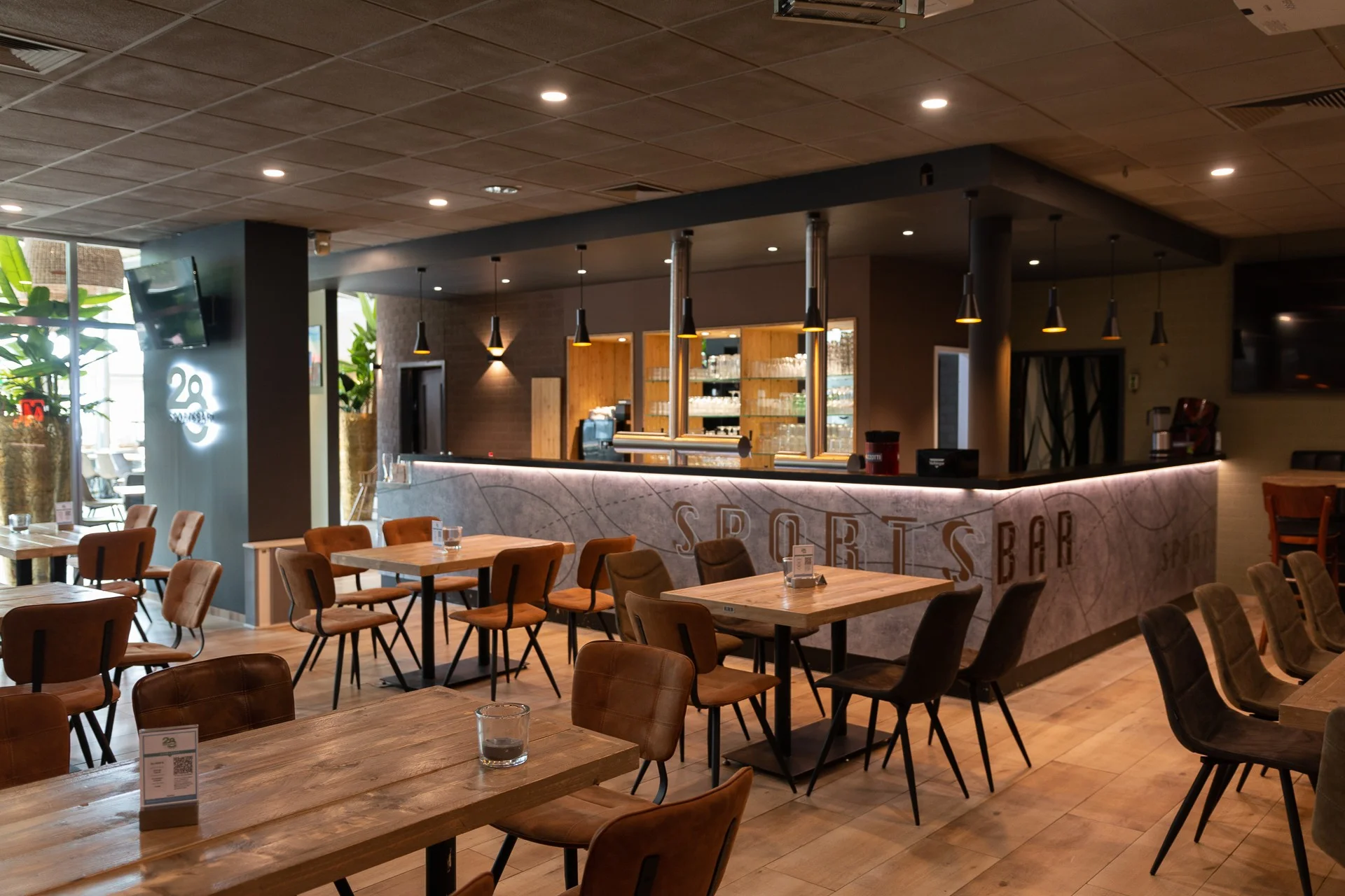 Restaurant-XXL-Sportsbar-Restaurant-Bar-01